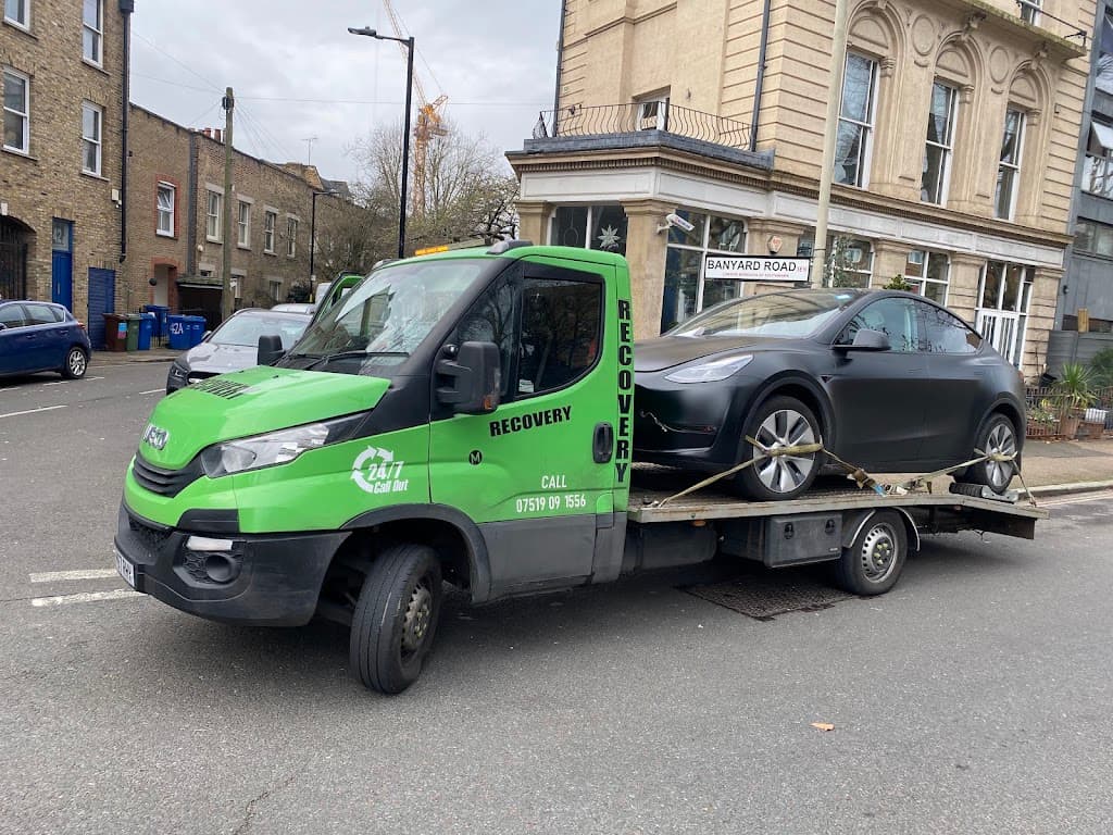 WHOLE LONDON VEHICLE RECOVERY SERVICES