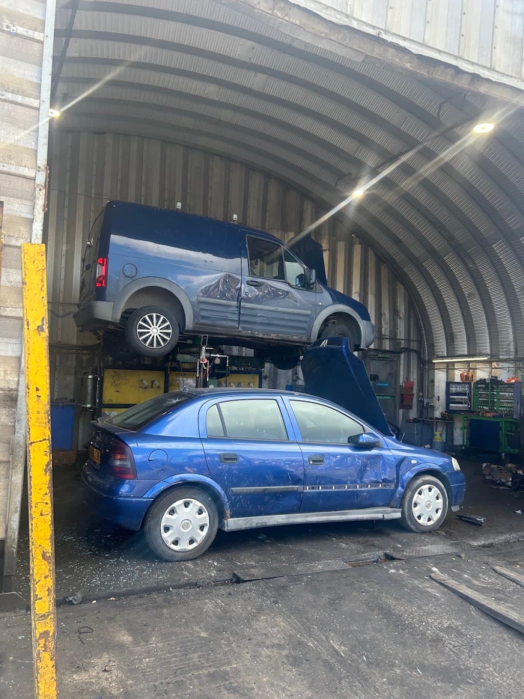 Lee's scrap cars scrap yards Bradford