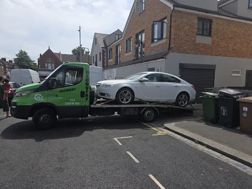 WHOLE LONDON VEHICLE RECOVERY SERVICES — Customer photo