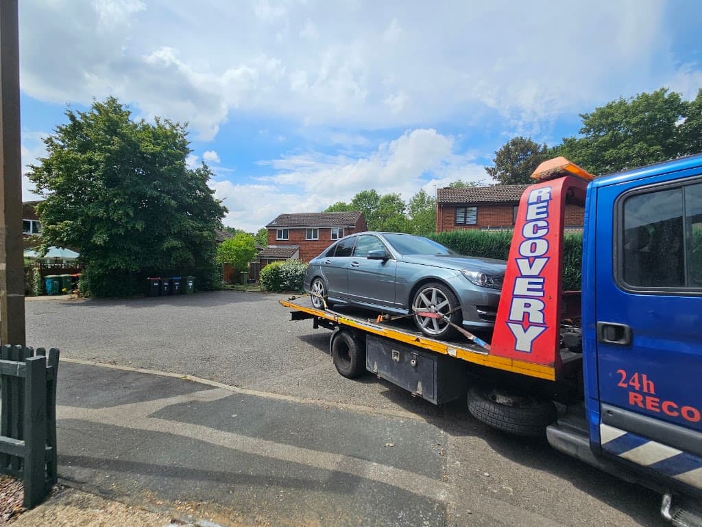 24/7 recovery and breakdown Coventry/Larry Recovery services