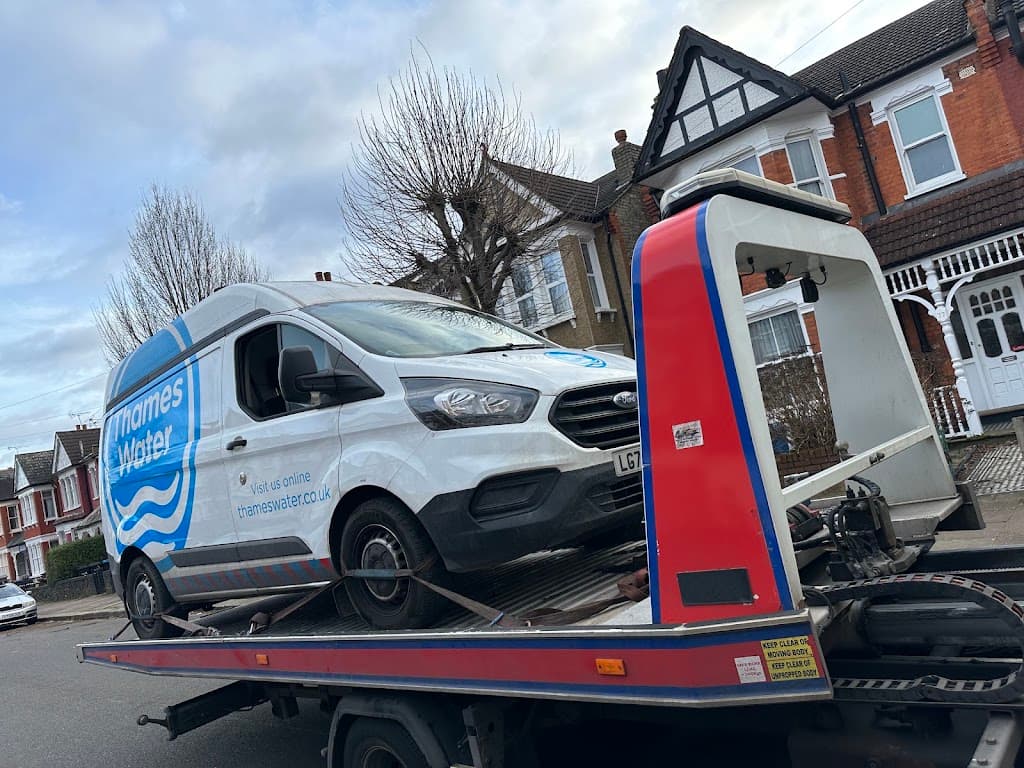 Emergency Breakdown Car/Vehicle Towing Service