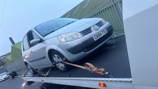 Emergency Breakdown Car/Vehicle Towing Service — Customer photo